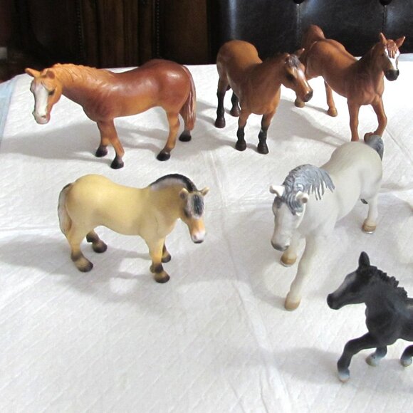 Bundle of 7 SCHLEICH Assorted Horse Figurines - Picture 1 of 2